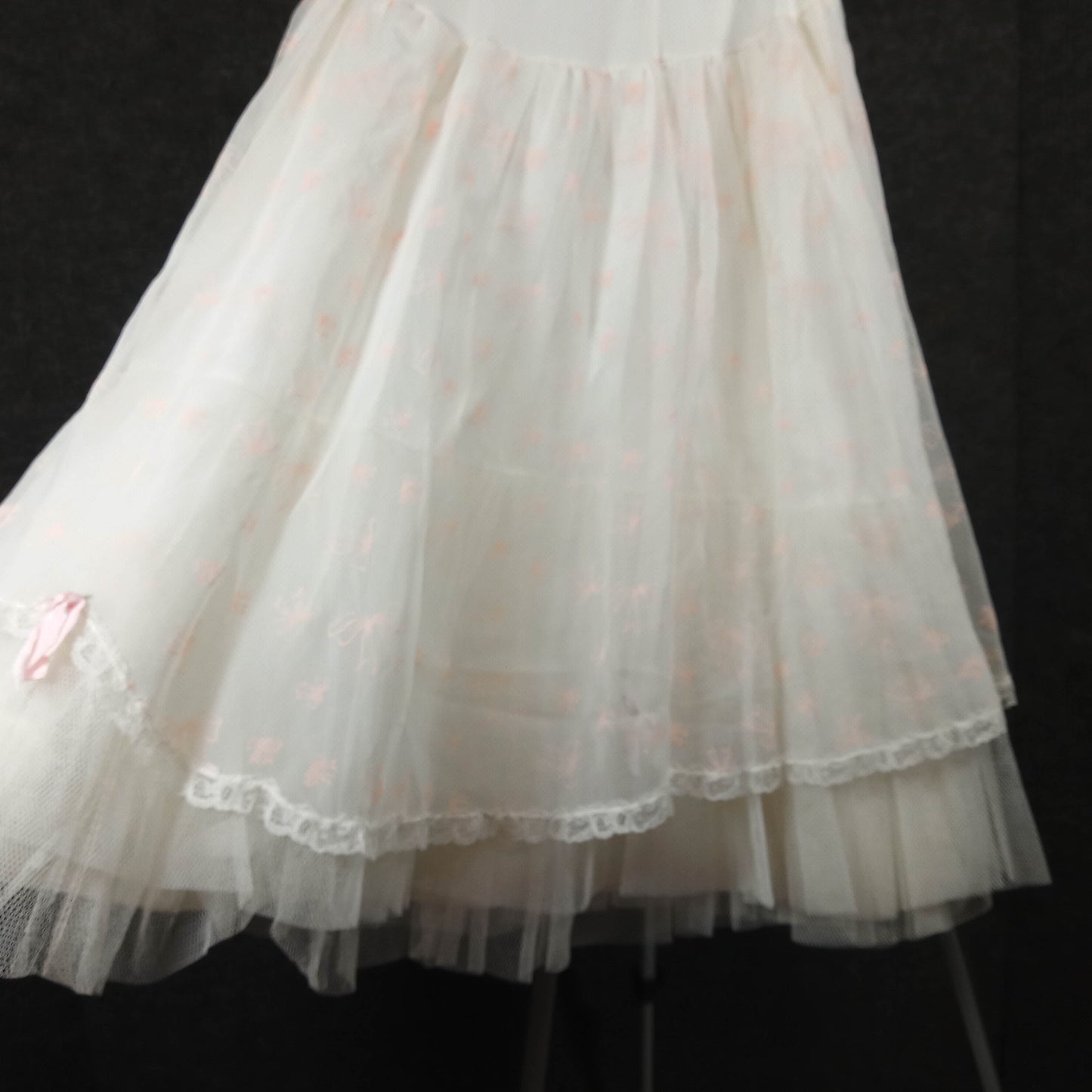 1950s Vintage White and Pink Bow Print Multi Layered Crinoline