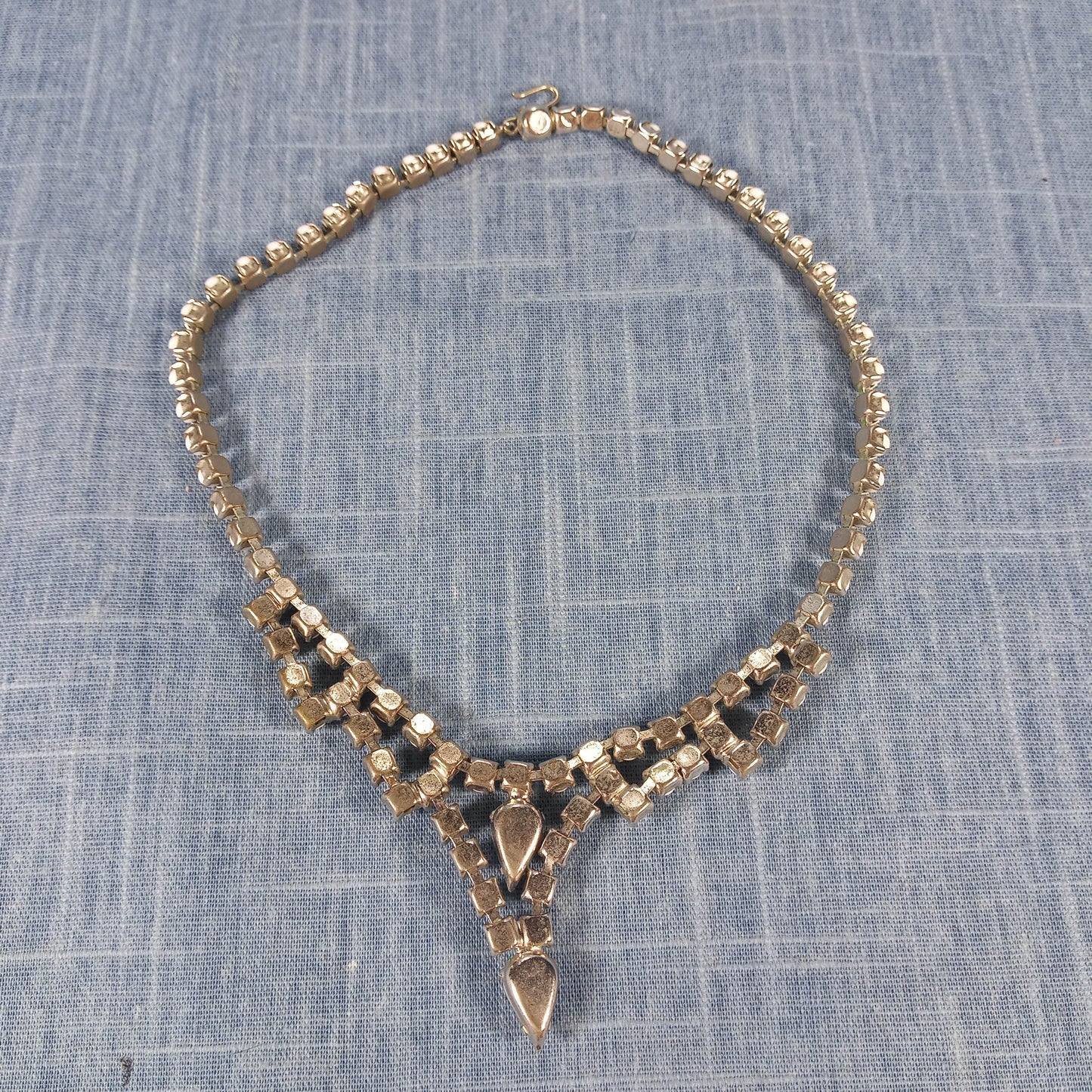1950s Vintage Drop Necklace with White Milk Stones