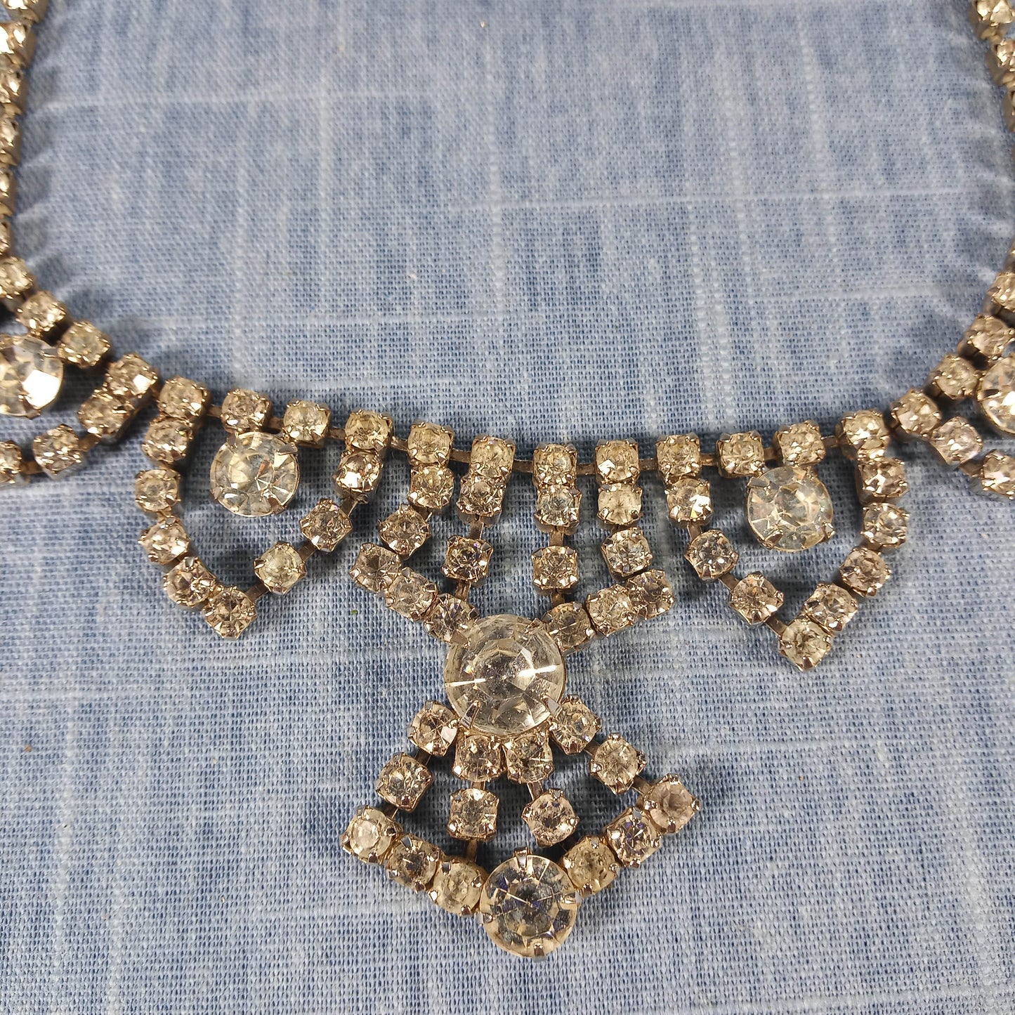 1950s Vintage Tiered Pendant Necklace with Clear Rhinestones