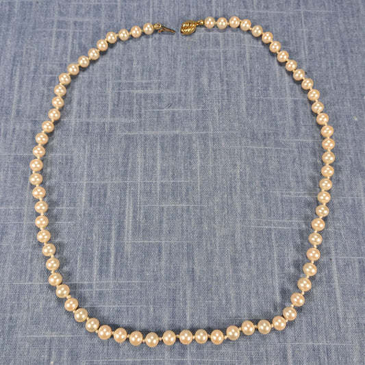 1950s Vintage Necklace with a Single String of Pearl Beads