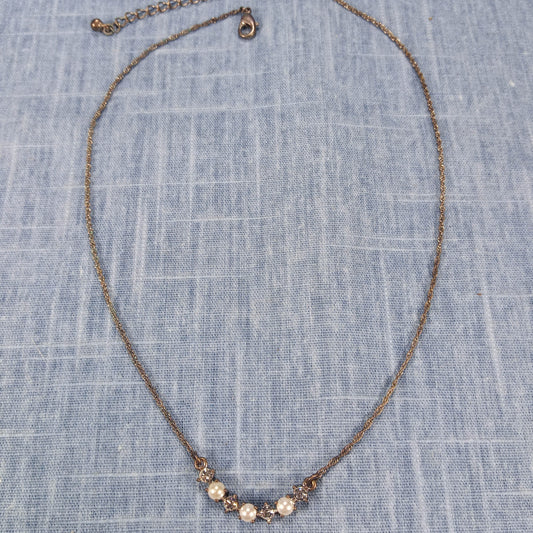 1960s Vintage Necklace with Clear Rhinestones and Pearl Beads