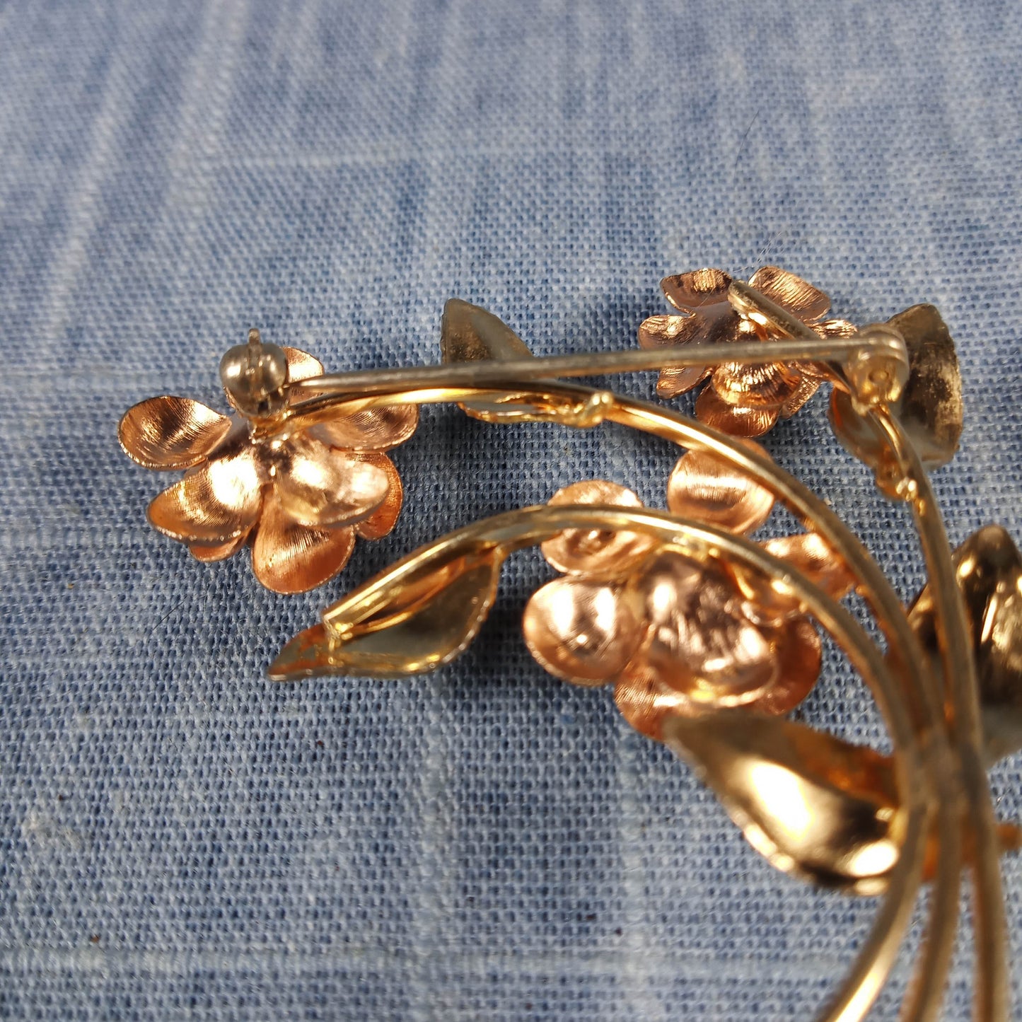 1960s Vintage Rose Pin with Gold and Red Tones