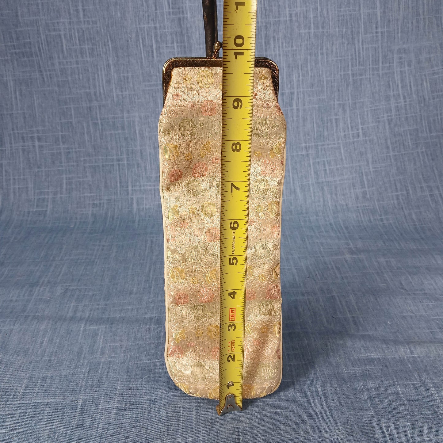 1950s Vintage Cream and Pink Brocade Embroidered Floral Fold Over Clutch