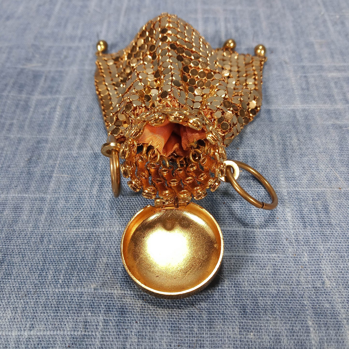 1920's Gold Mesh Expandable Small Evening Bag