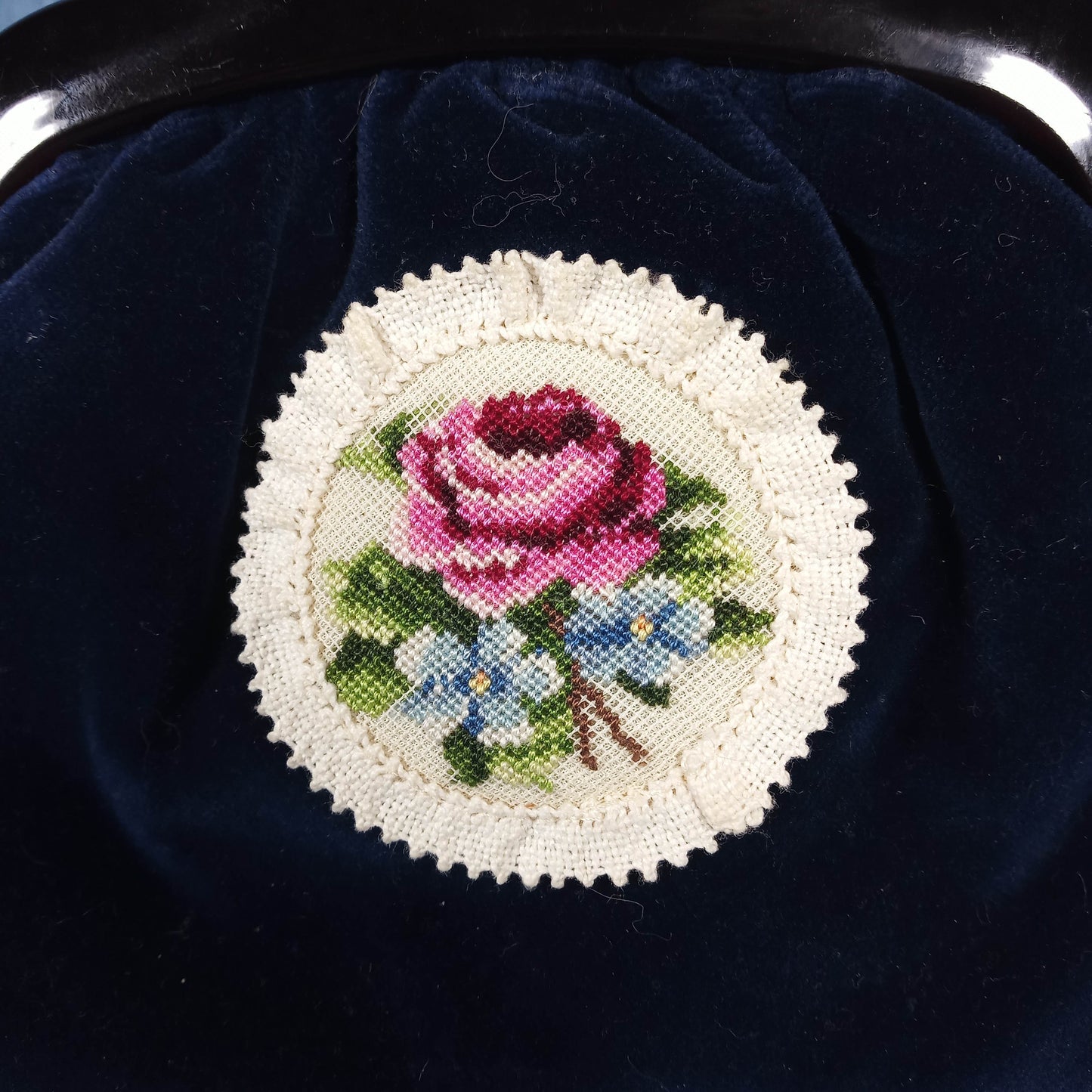 1950's Navy Blue Velvet Clutch with Embroidered Red Rose - Michiko Kuge