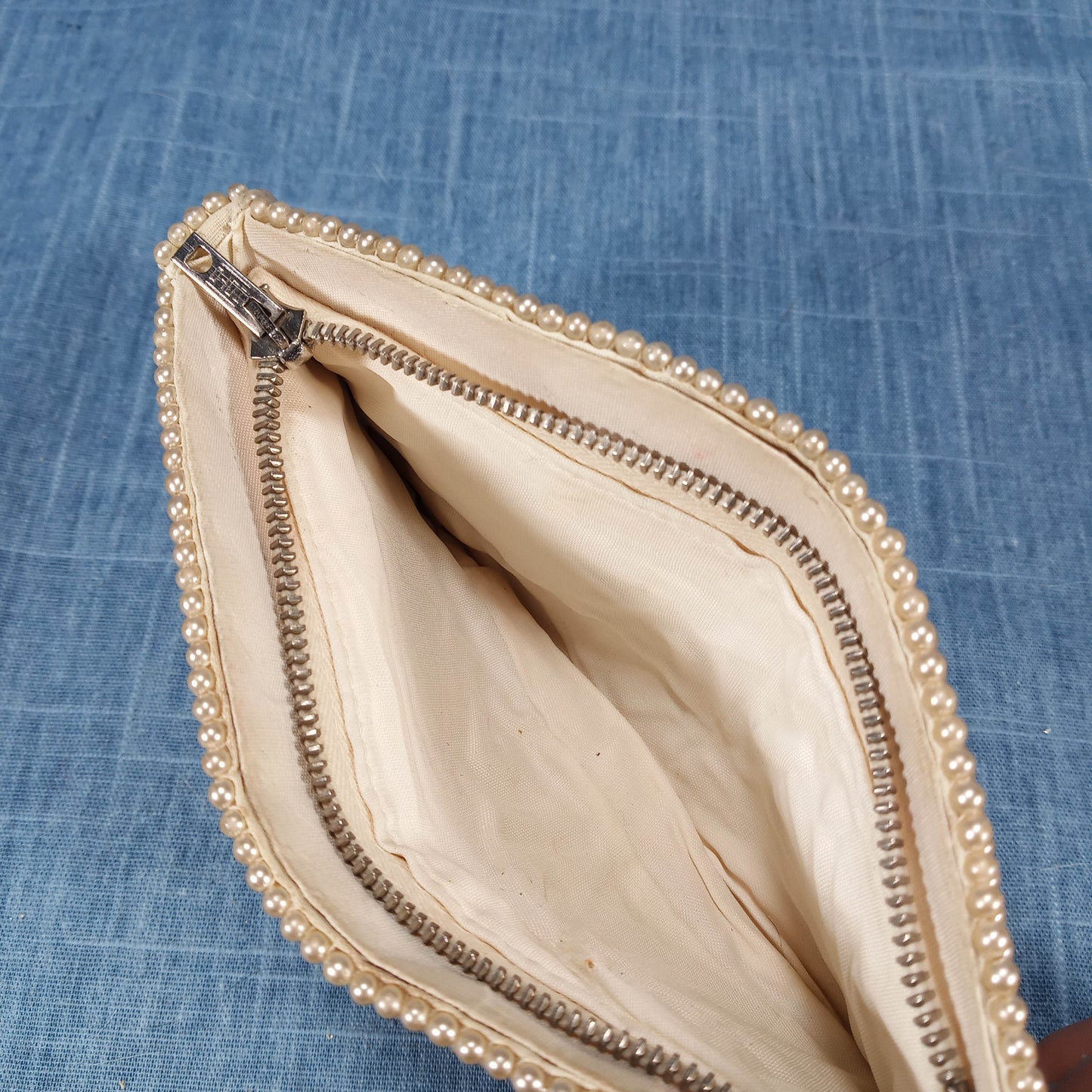 1940s Cream Pearl Encrusted Clutch with Leaf Detail