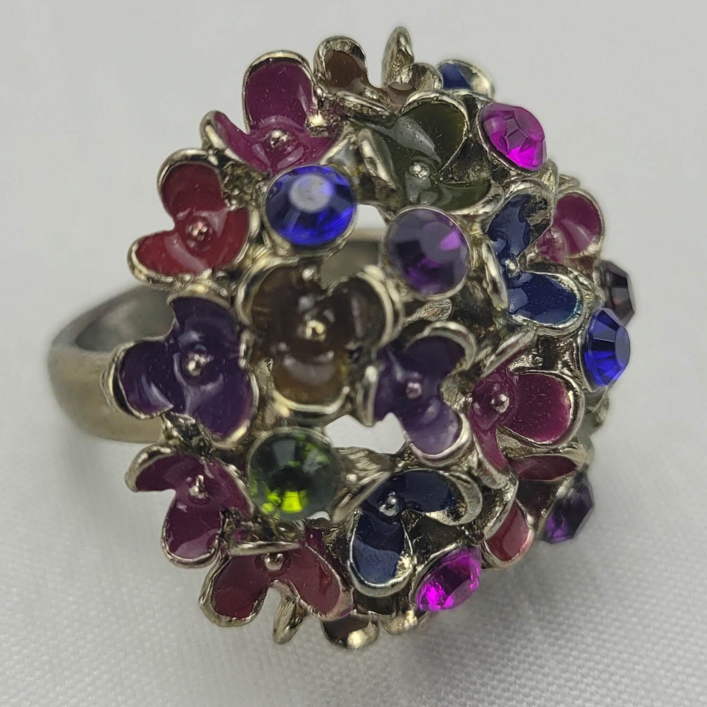 1960's Vintage Dome Ring with Rhinestones and Flowers