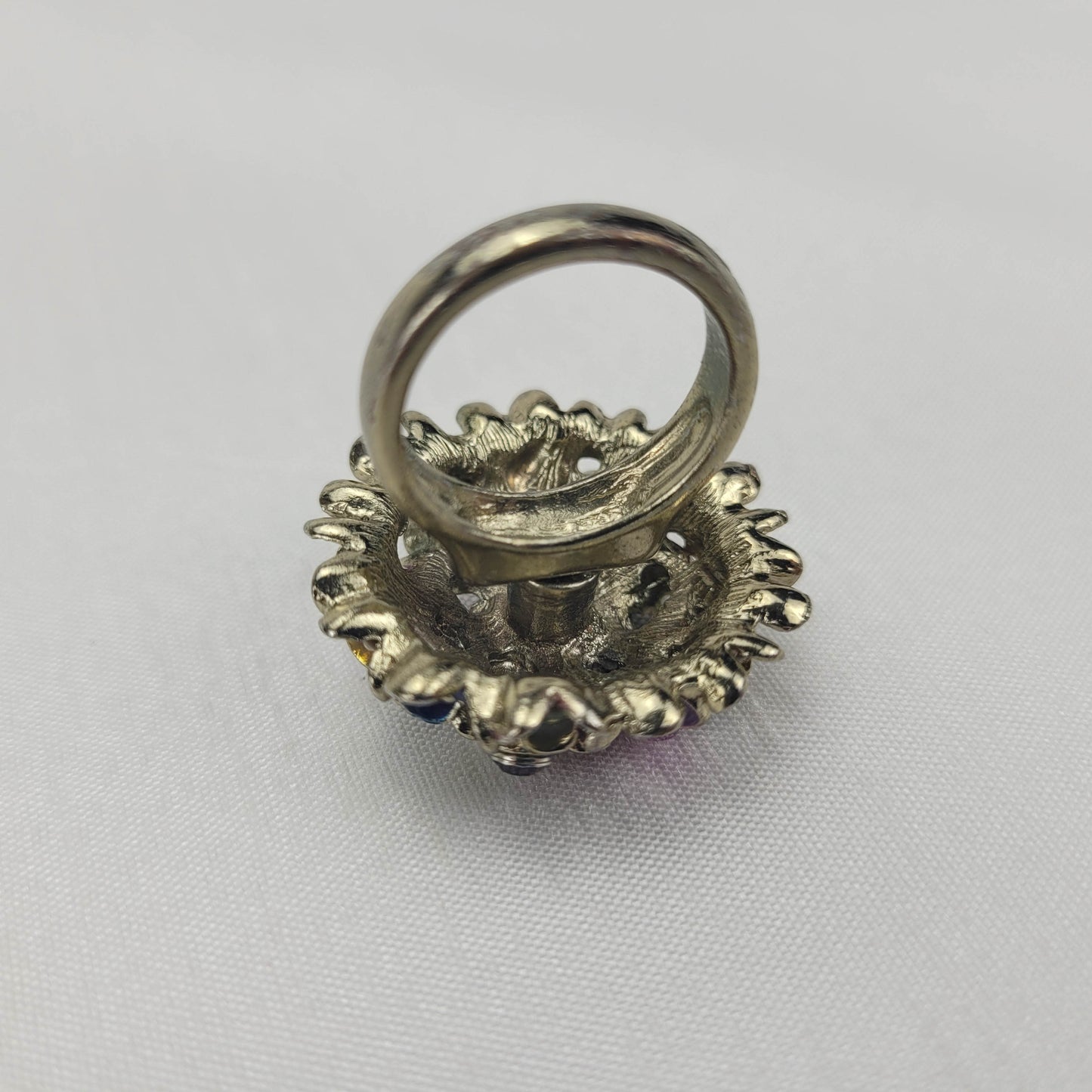 1960's Vintage Dome Ring with Rhinestones and Flowers