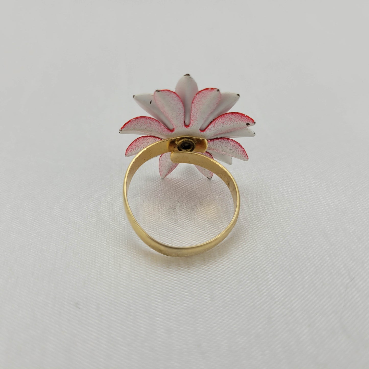 1960's White and Red Enamel Flower Ring