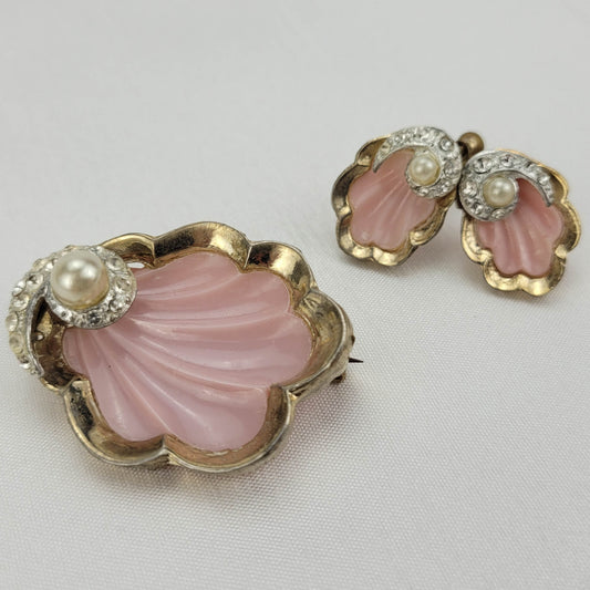 1950s Vintage Pink Clamshell Matching Brooch and Earring Set