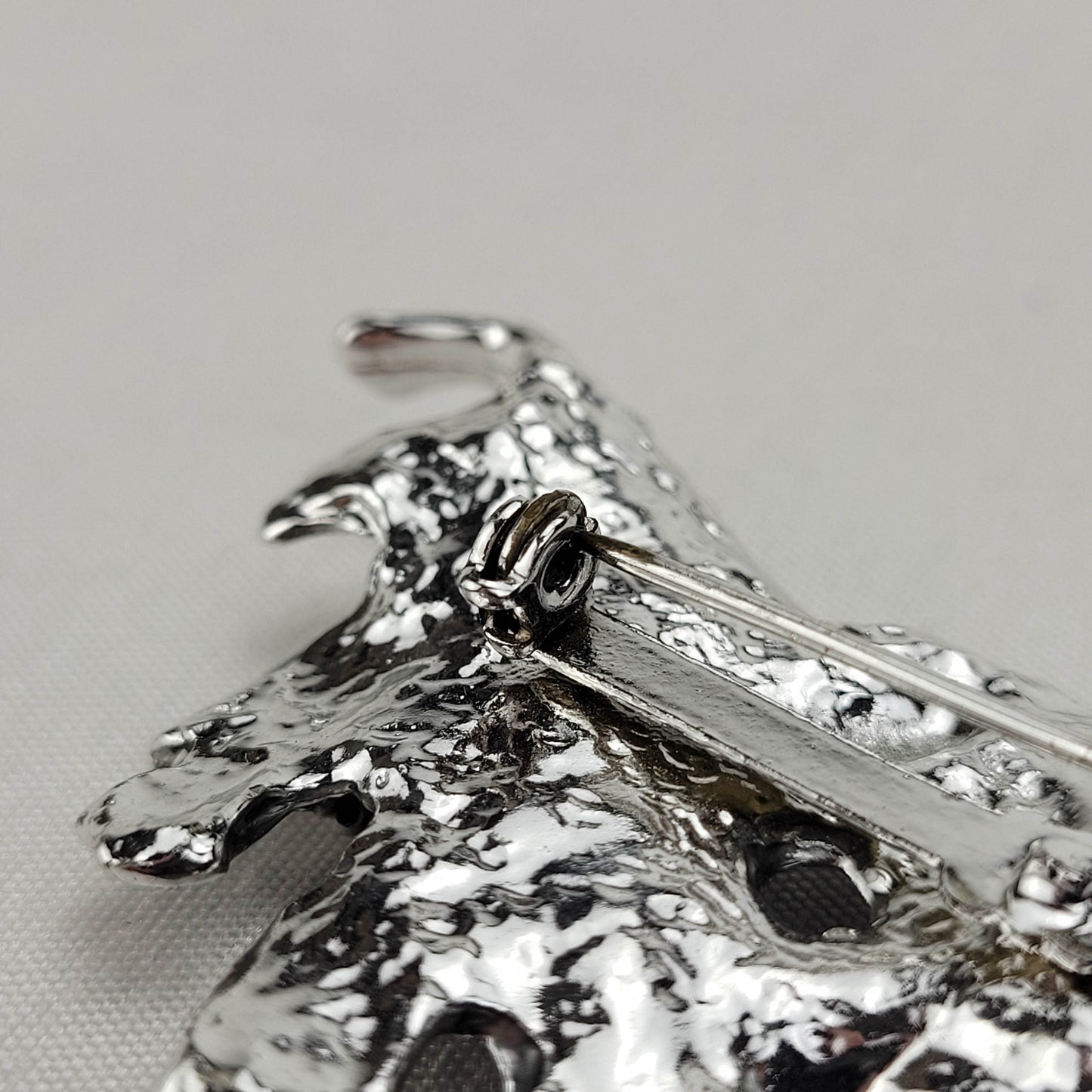 1970s Silver Tone Metal Leaf Brooch and Earrings Set