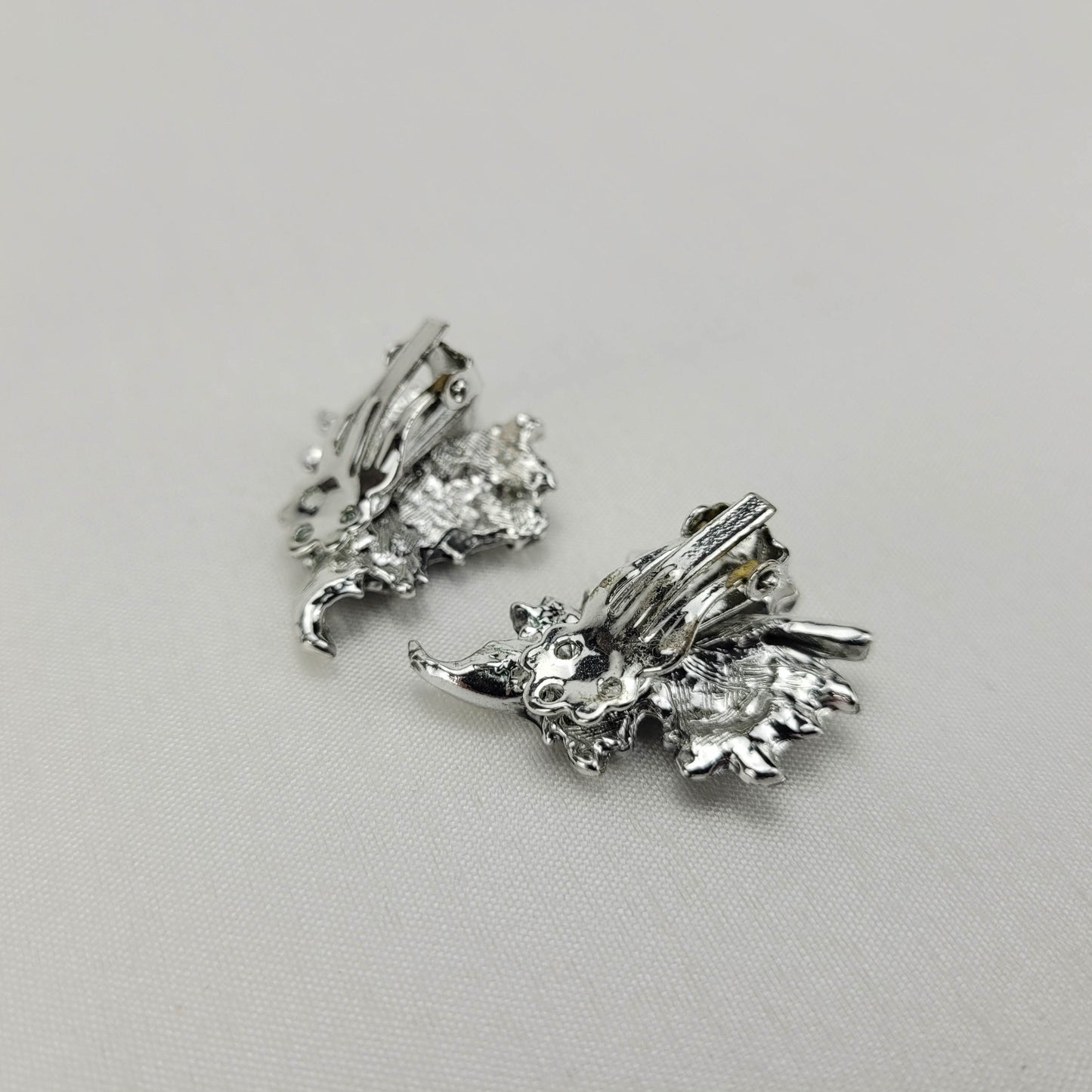 1970s Silver Tone Metal Leaf Brooch and Earrings Set