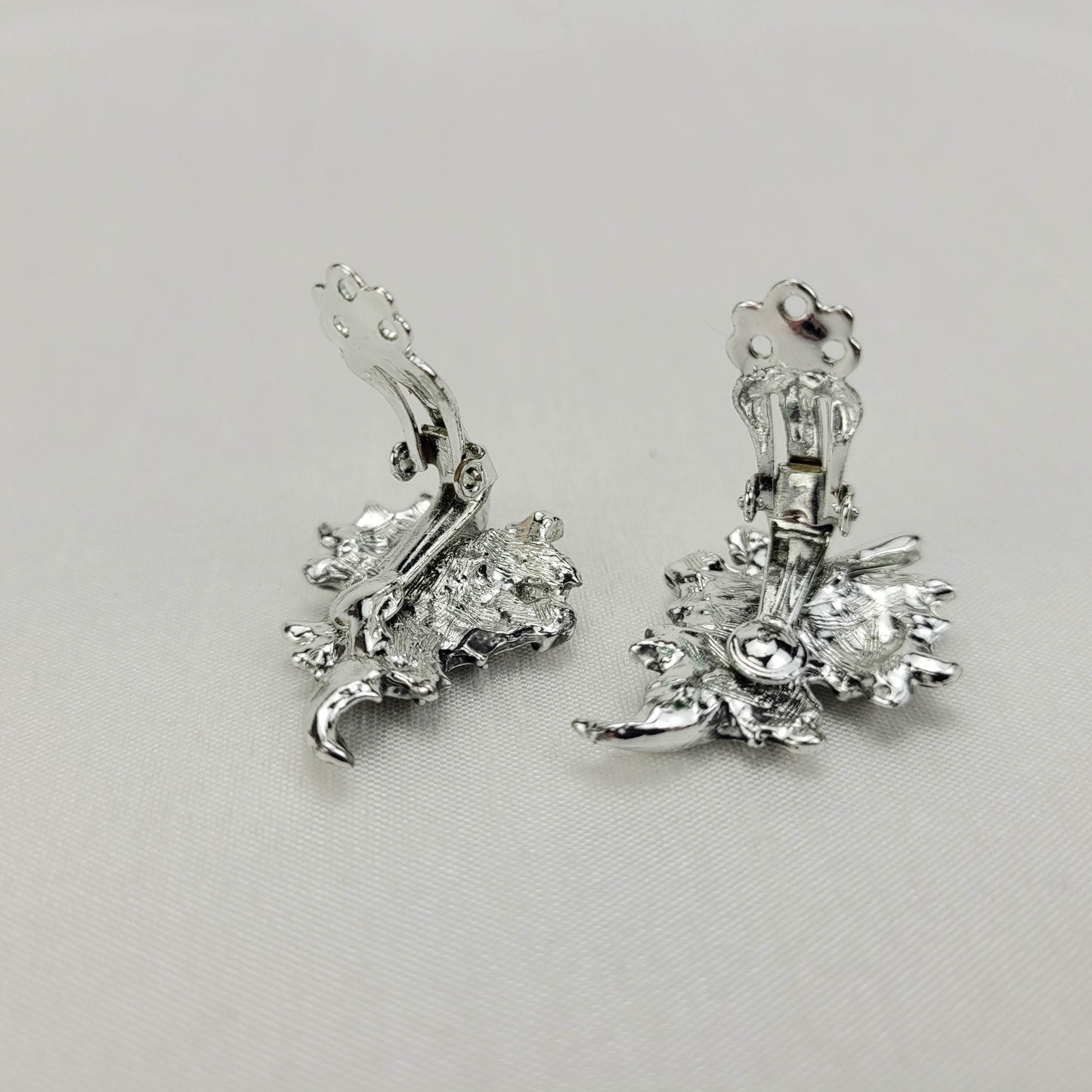 1970s Silver Tone Metal Leaf Brooch and Earrings Set