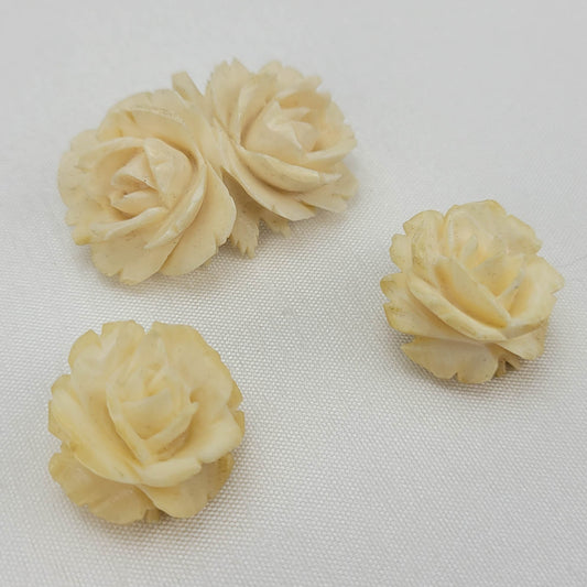 1950s Vintage Cream Rose Bakelite Brooch and Earrings Set