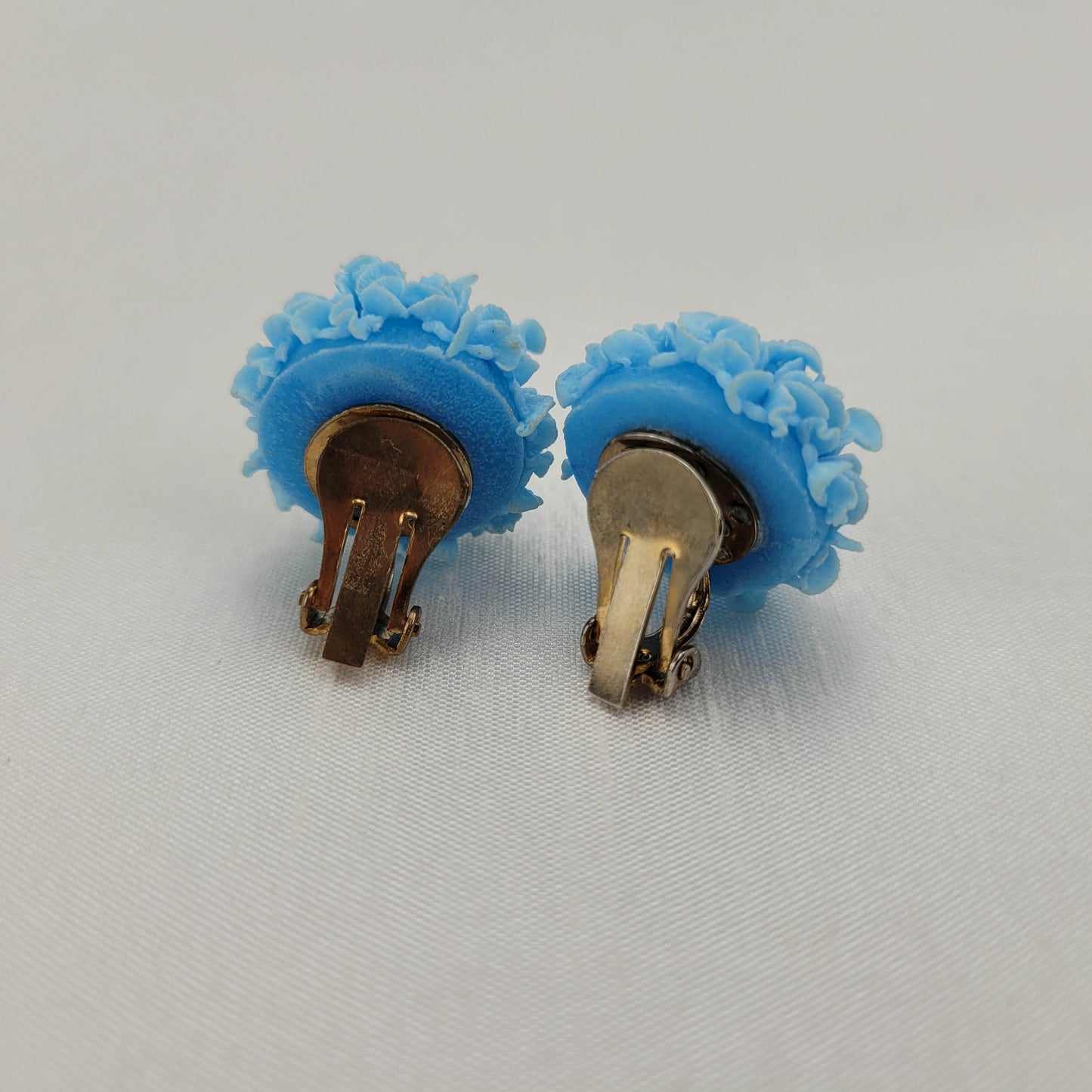 1950s Baby Blue Frosting Flower Earrings and Brooch Set
