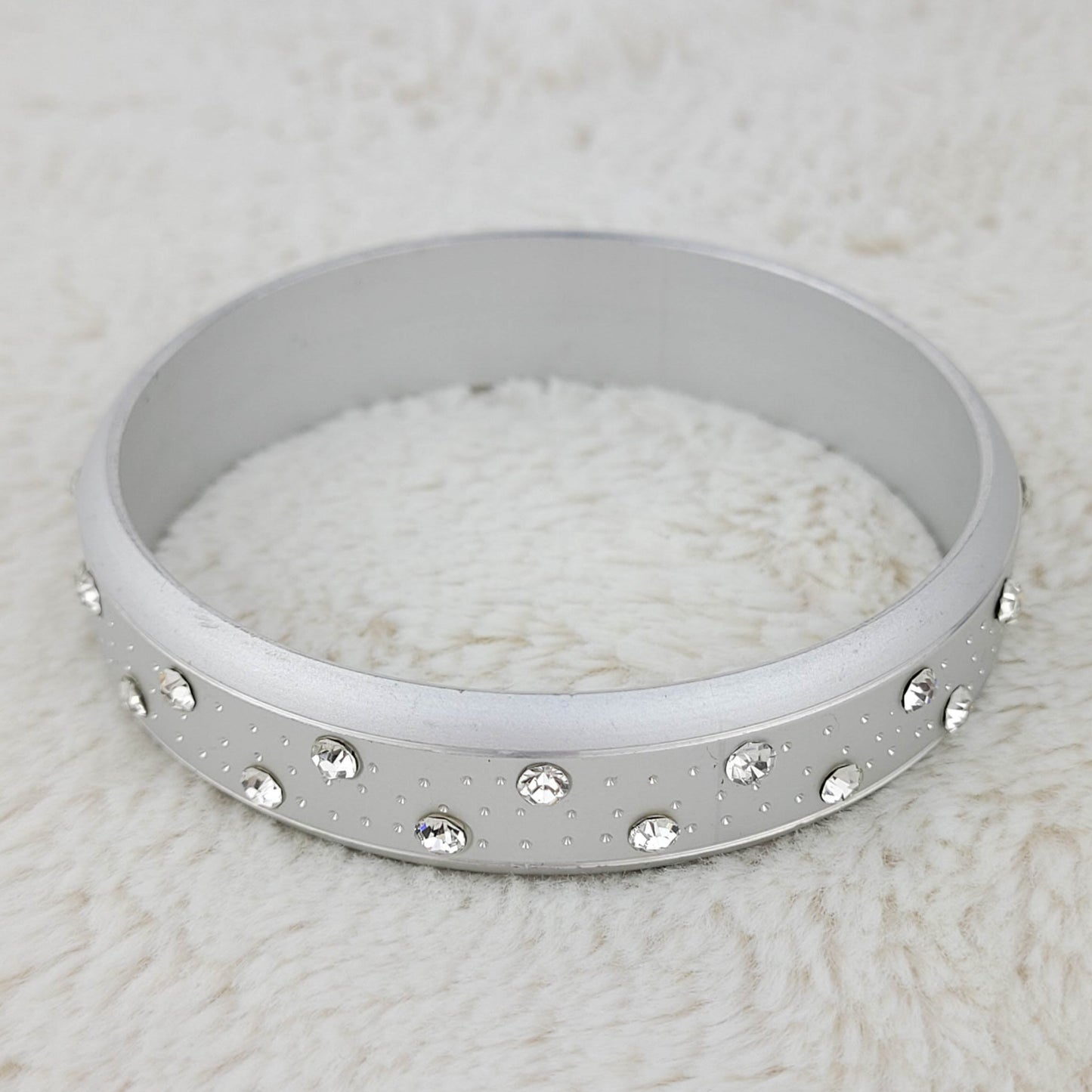 1950's Silver Tone Metal Bangle Bracelet