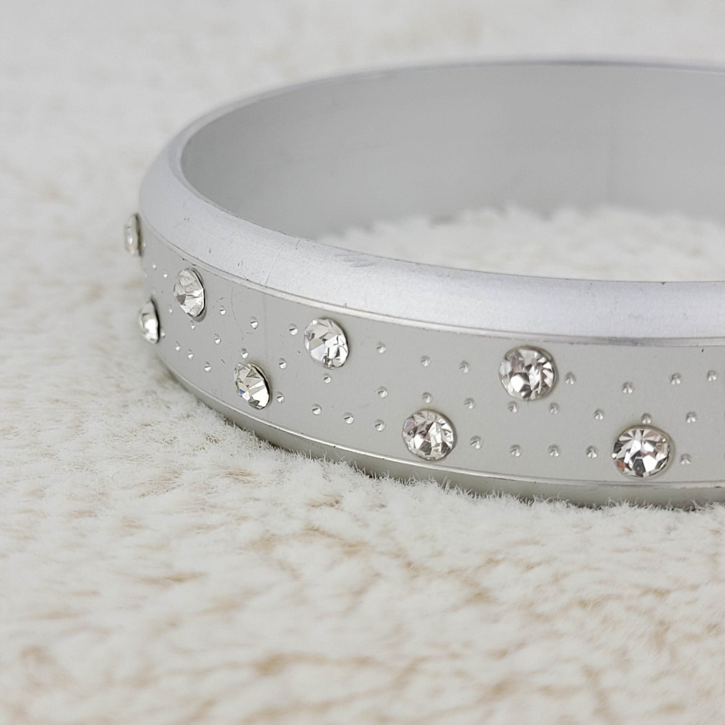 1950's Silver Tone Metal Bangle Bracelet