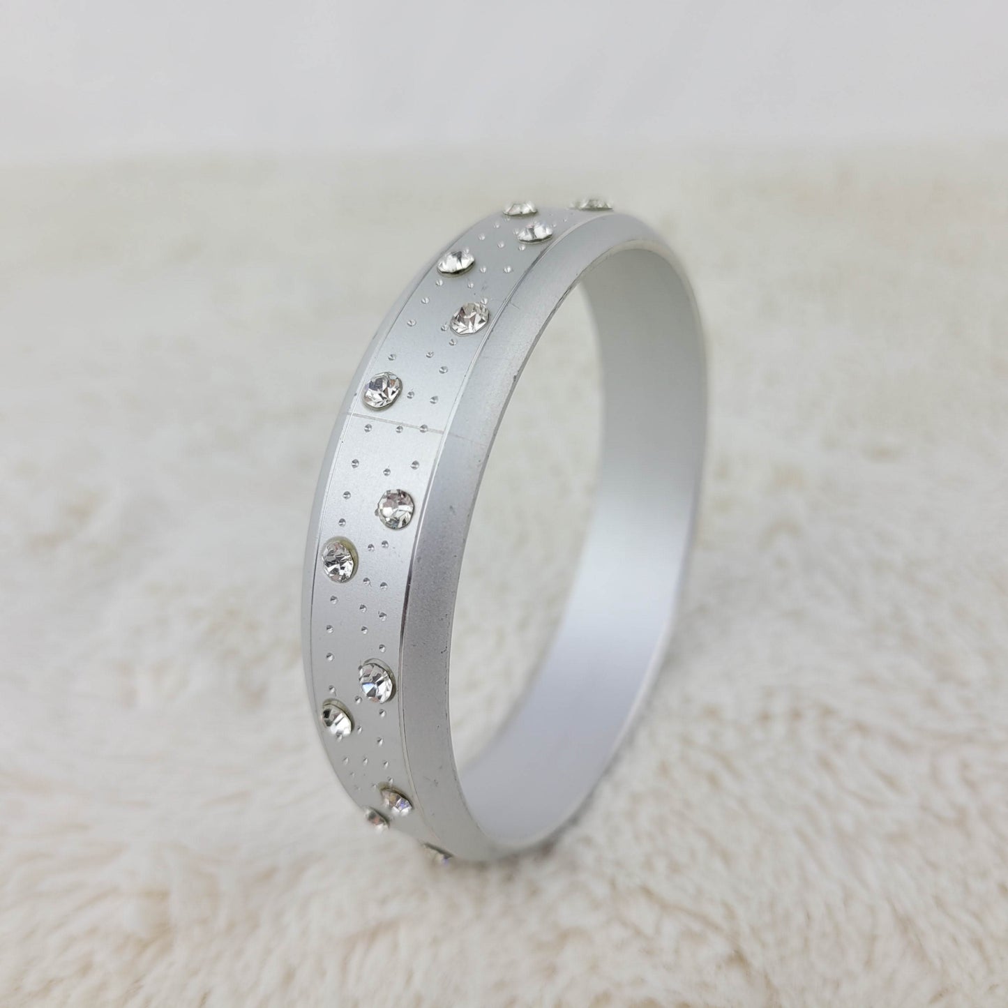 1950's Silver Tone Metal Bangle Bracelet