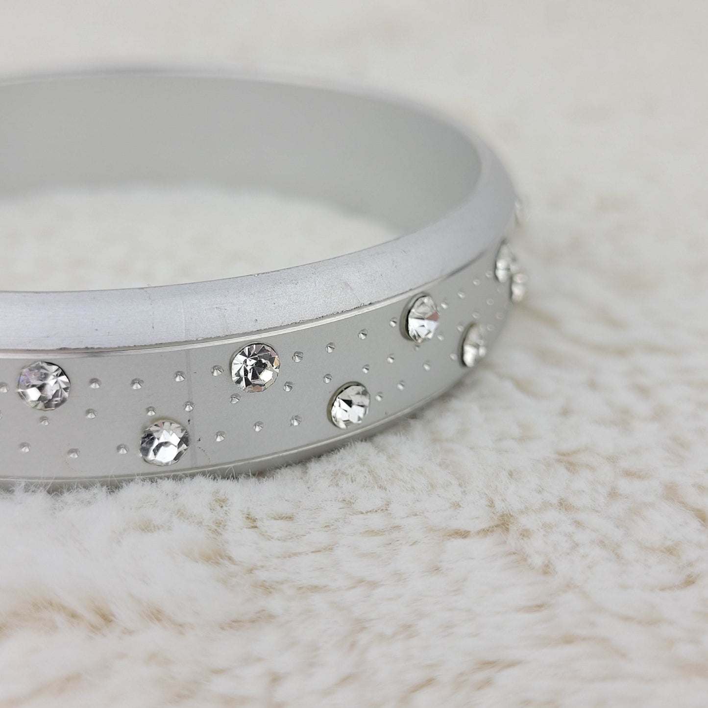 1950's Silver Tone Metal Bangle Bracelet