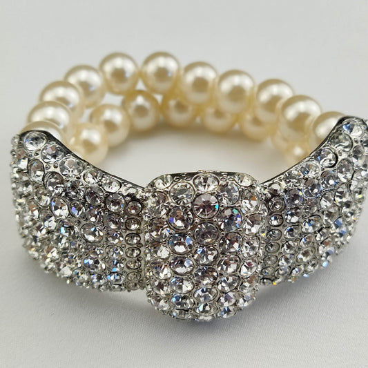 1970's Vintage Rhinestone Bow Stretch Bracelet