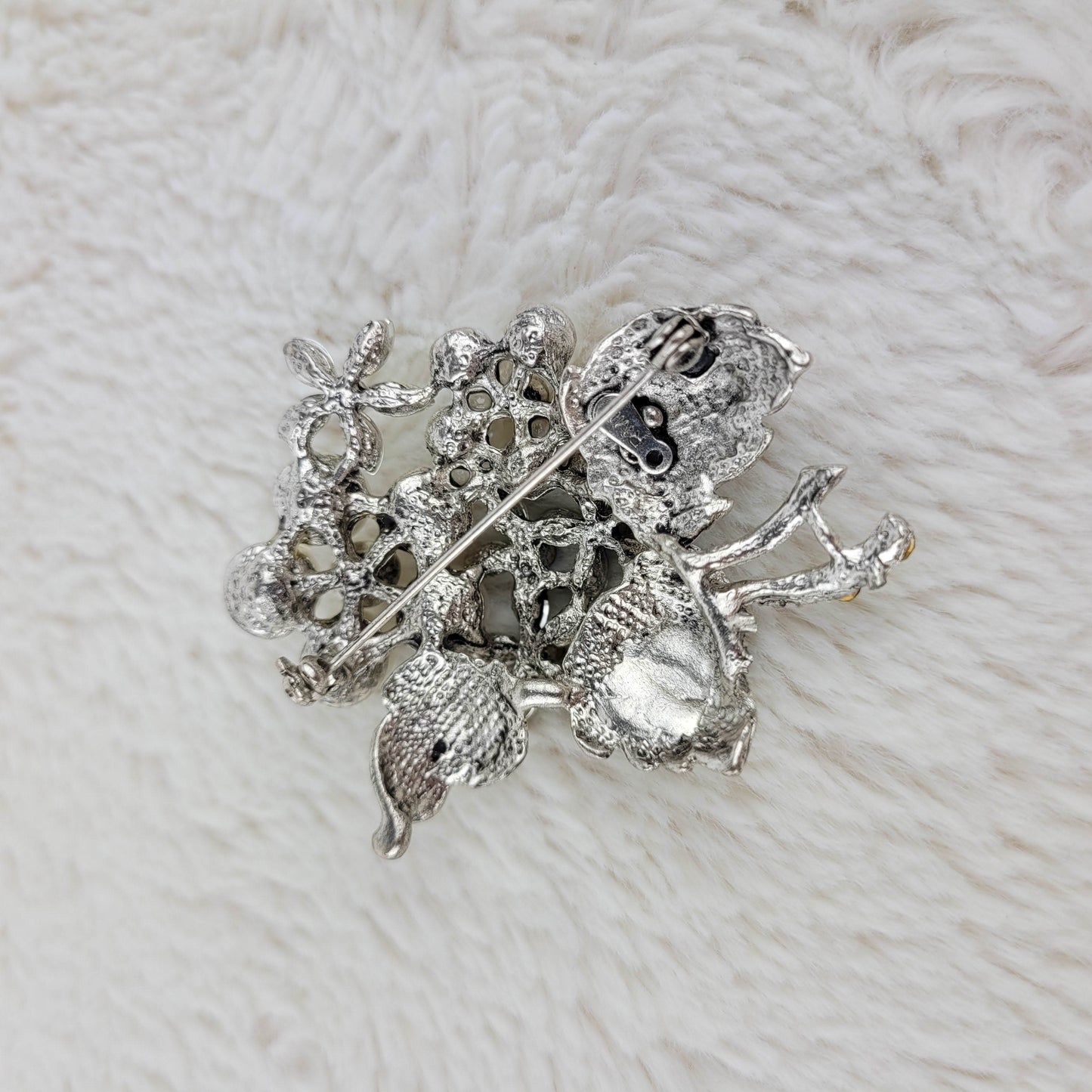 1950's Silver Leaf Green Rhinestone Cluster Pin by RMN