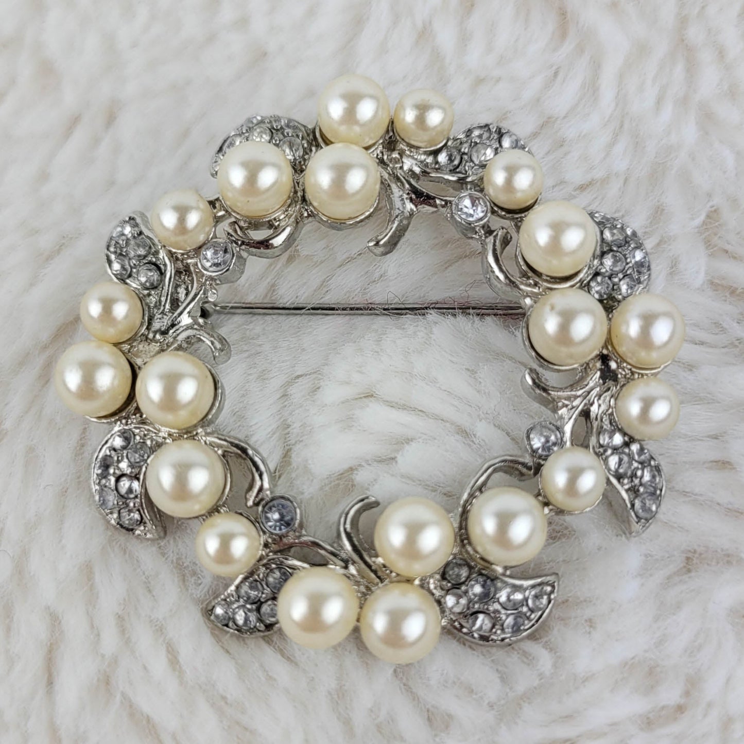 1950's Pearl Bead and Clear Rhinestone Circle Pin