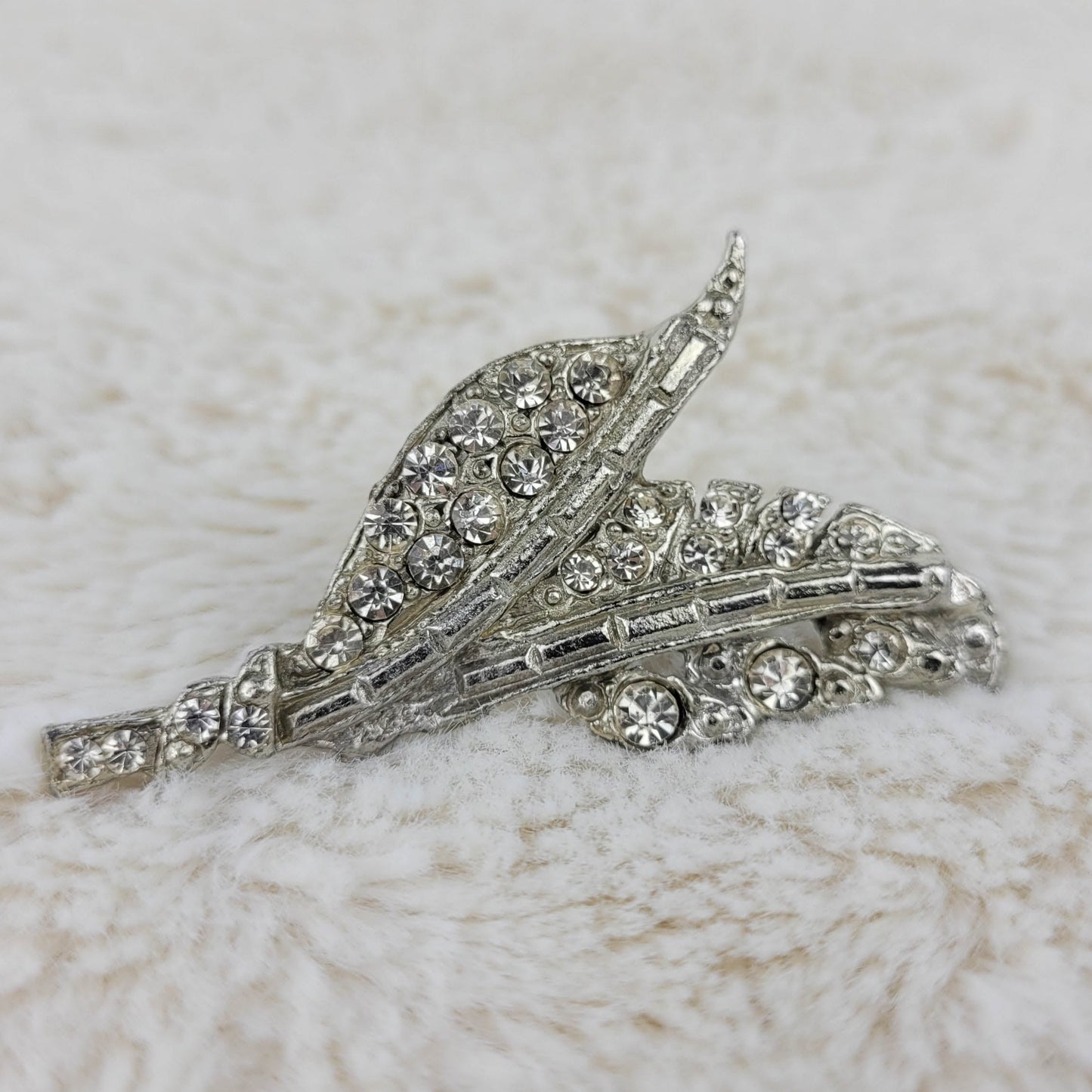 1930's Silver Tone Clear Rhinestone Leaf Spray Pin
