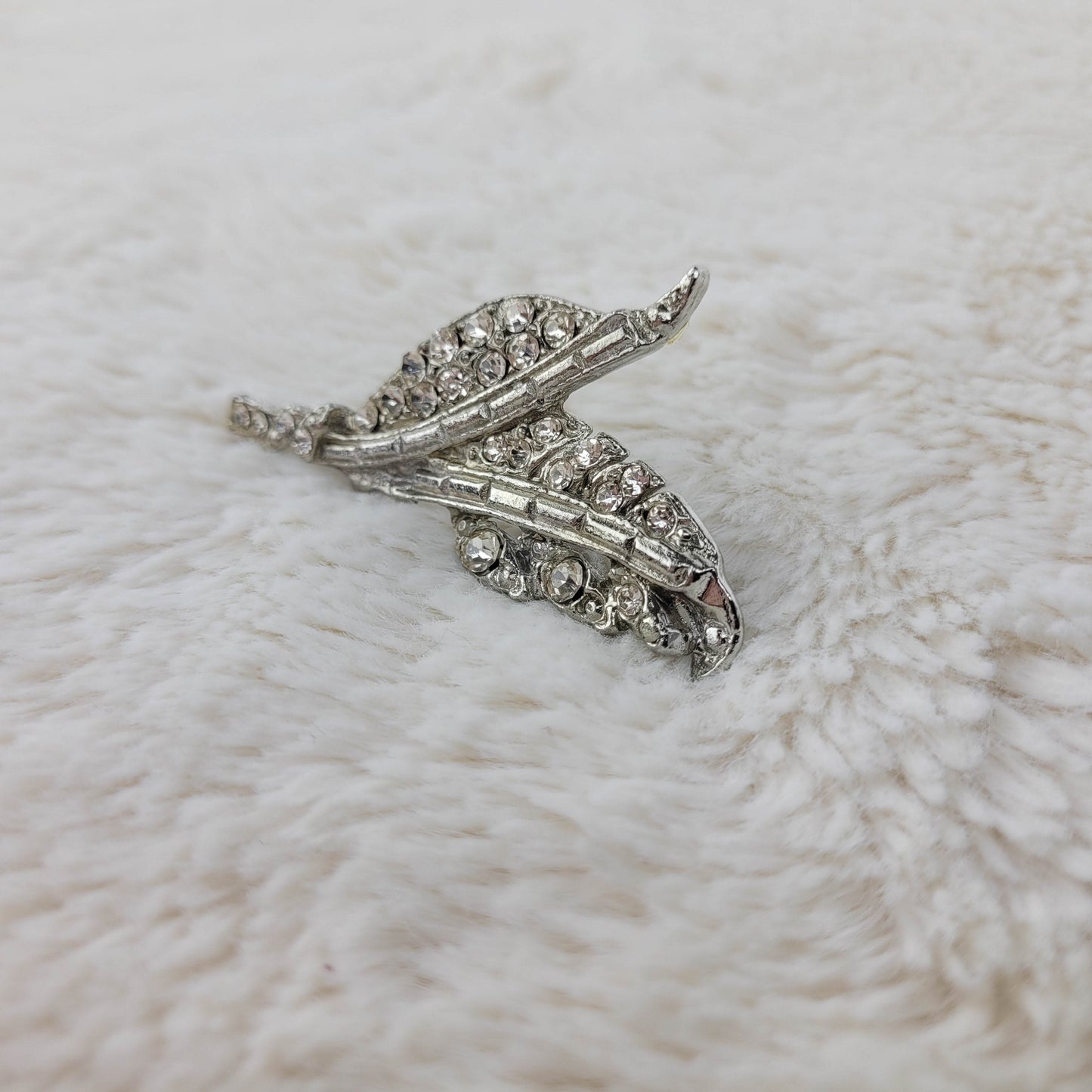 1930's Silver Tone Clear Rhinestone Leaf Spray Pin