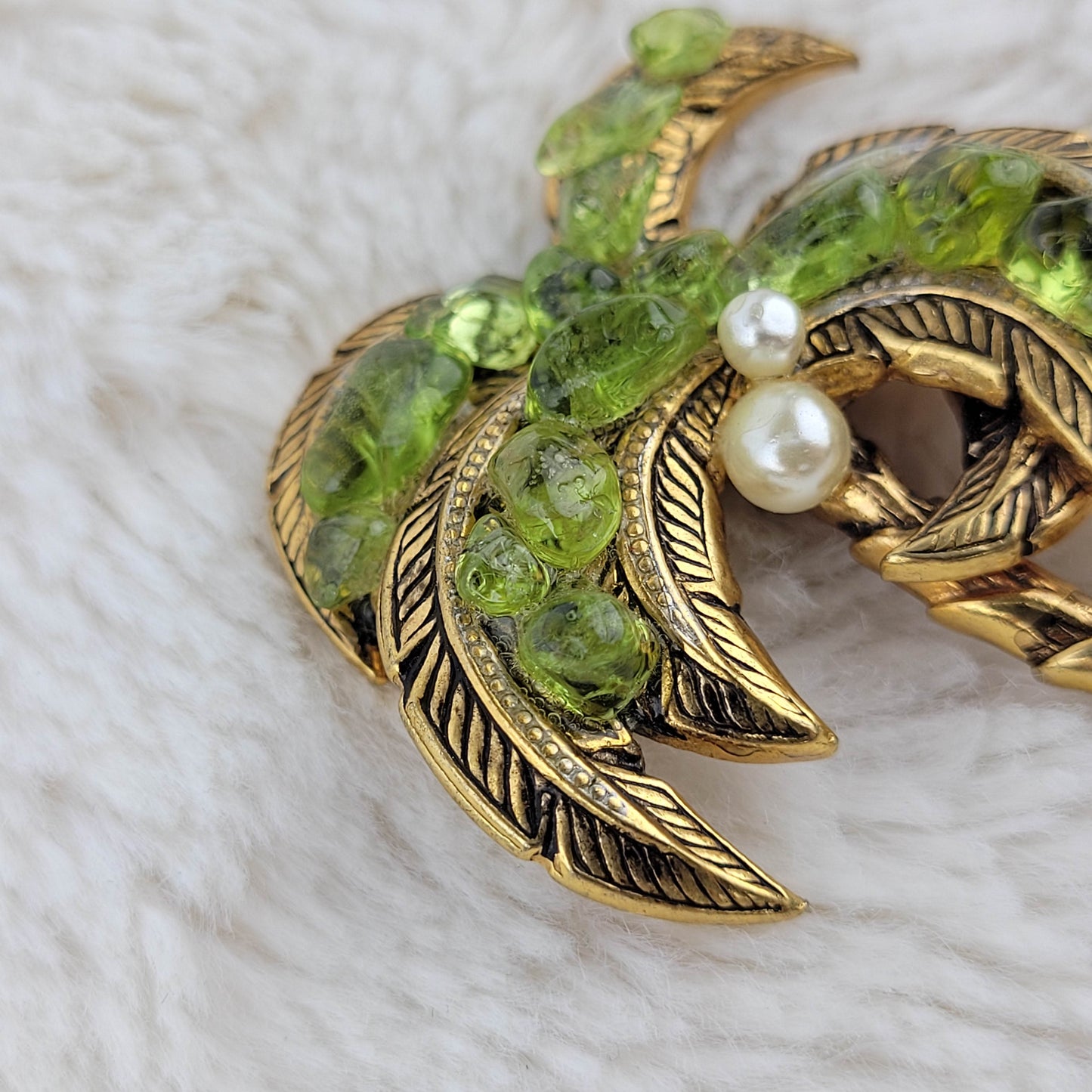 1960's Pearls and Green Peridot Gold Tone Metal Palm Tree Pin