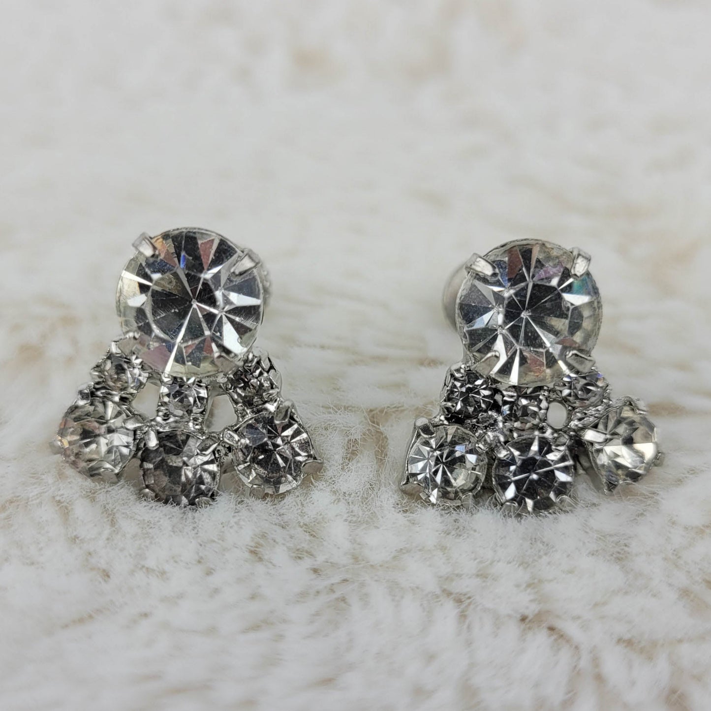 1940's Clear Rhinestones Cluster Screwback Earrings