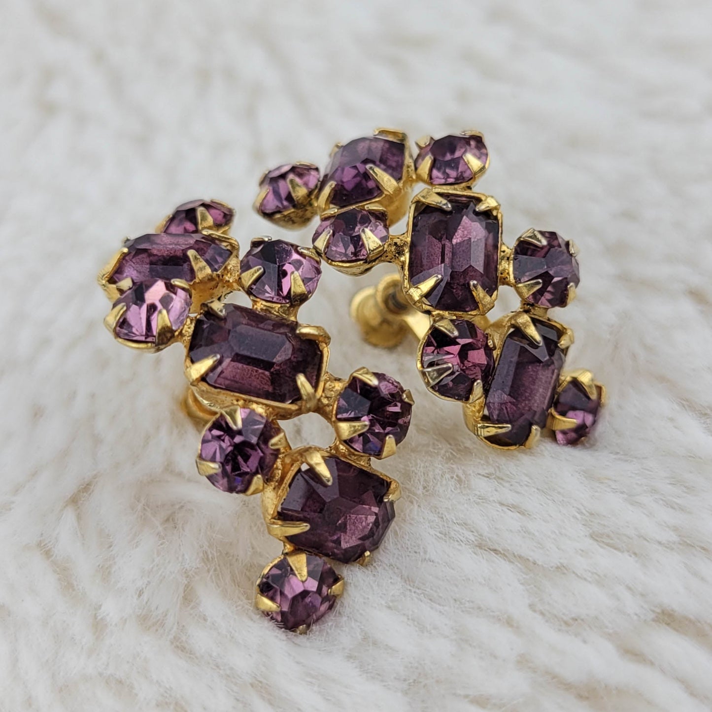 1940s Vintage Screw Back Earrings with Plum Rhinestones