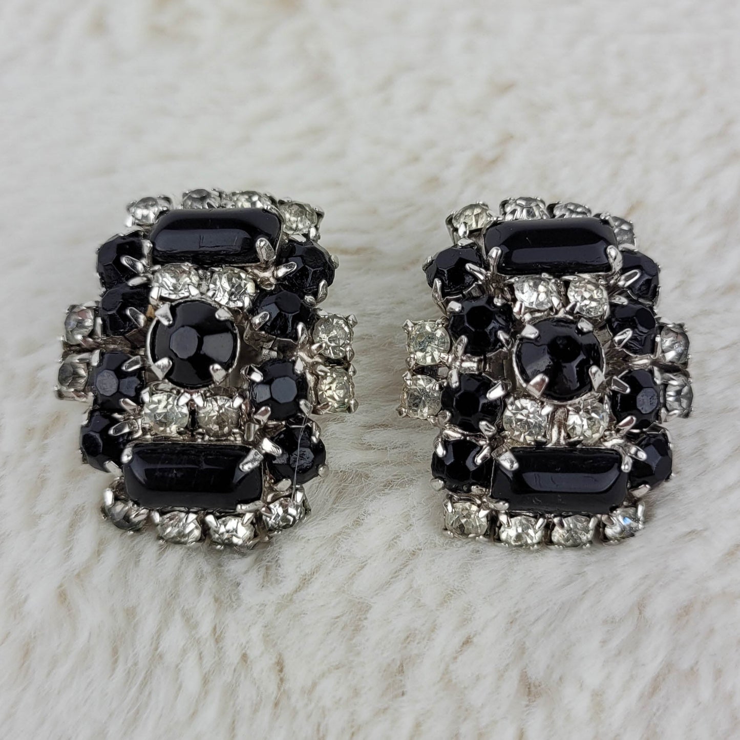 1940's Clear and Black Rhinestone Cluster Screwback Earrings