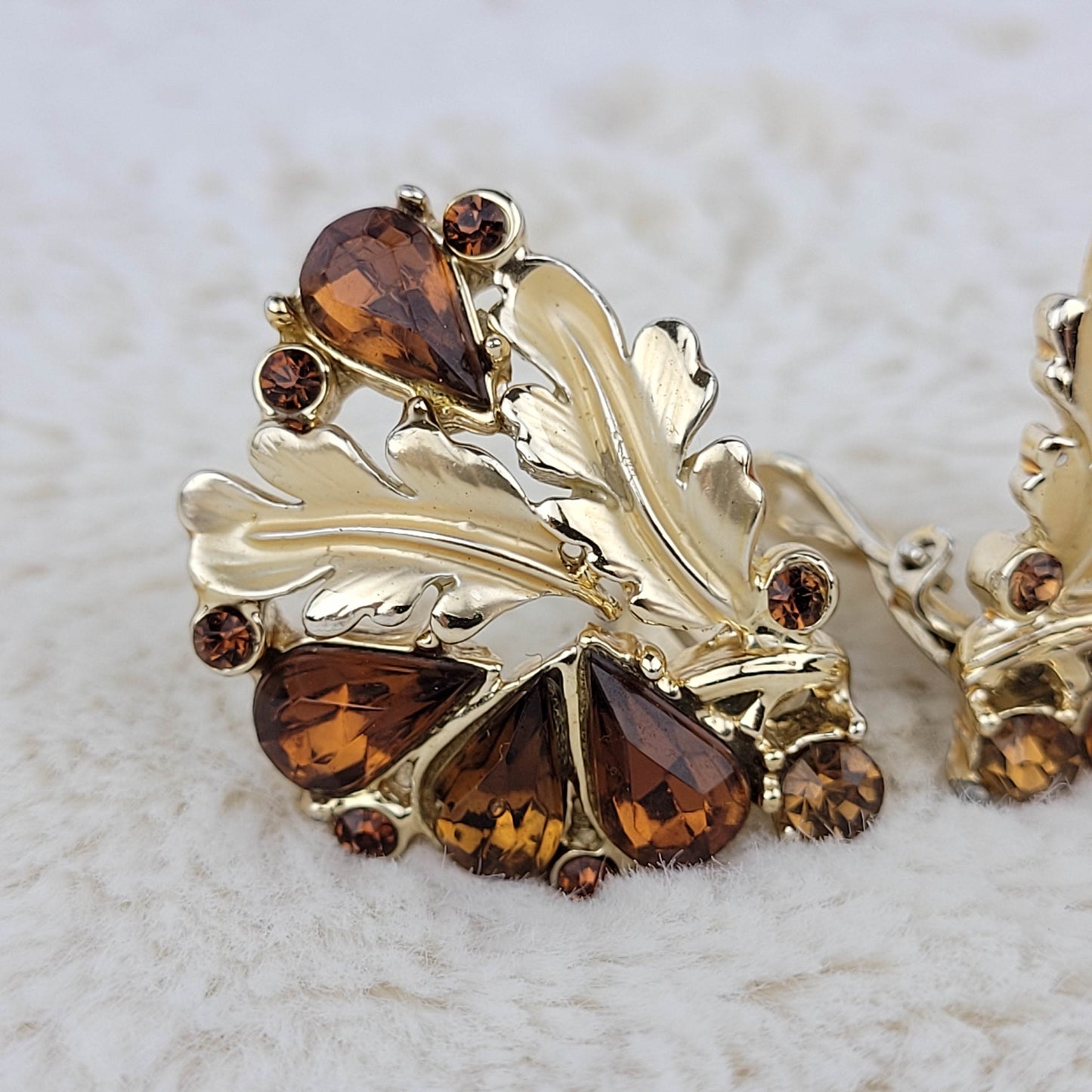 1950's Gold Tone Leaf and Root Beer Rhinestone Cluster Clip Earrings