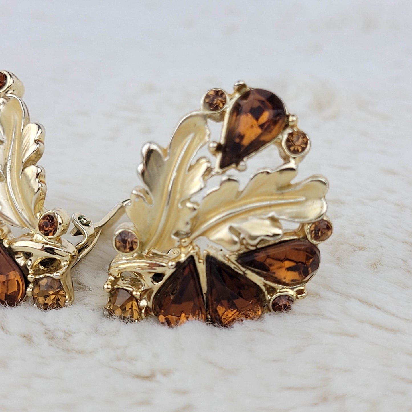 1950's Gold Tone Leaf and Root Beer Rhinestone Cluster Clip Earrings