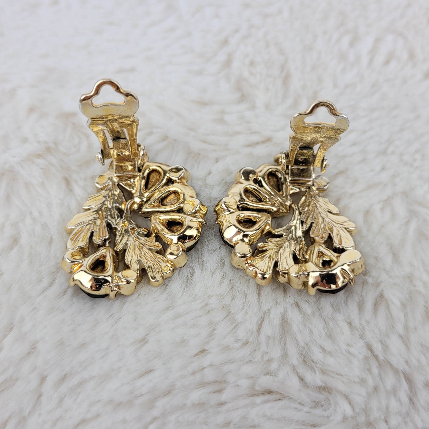 1950's Gold Tone Leaf and Root Beer Rhinestone Cluster Clip Earrings