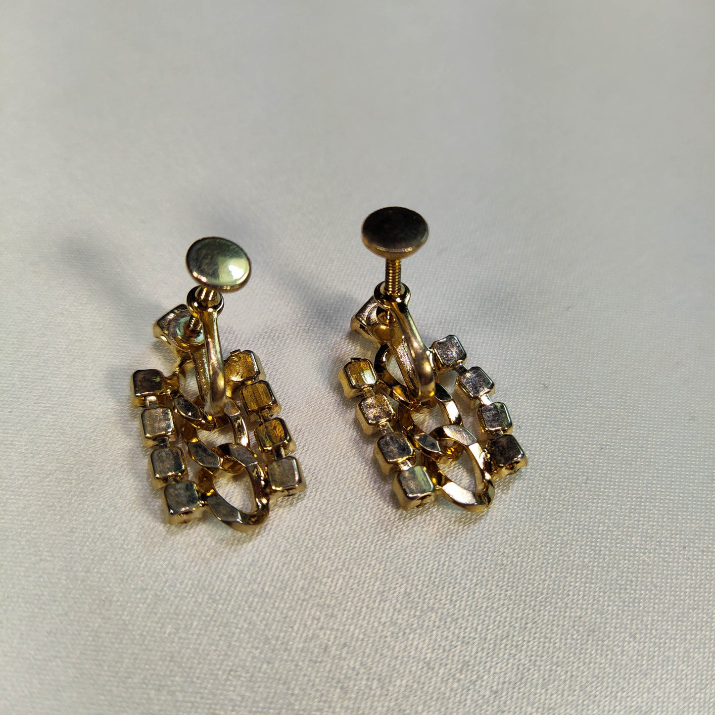 1970's Gold Metal Chain and Rhinestone Screwback Earrings