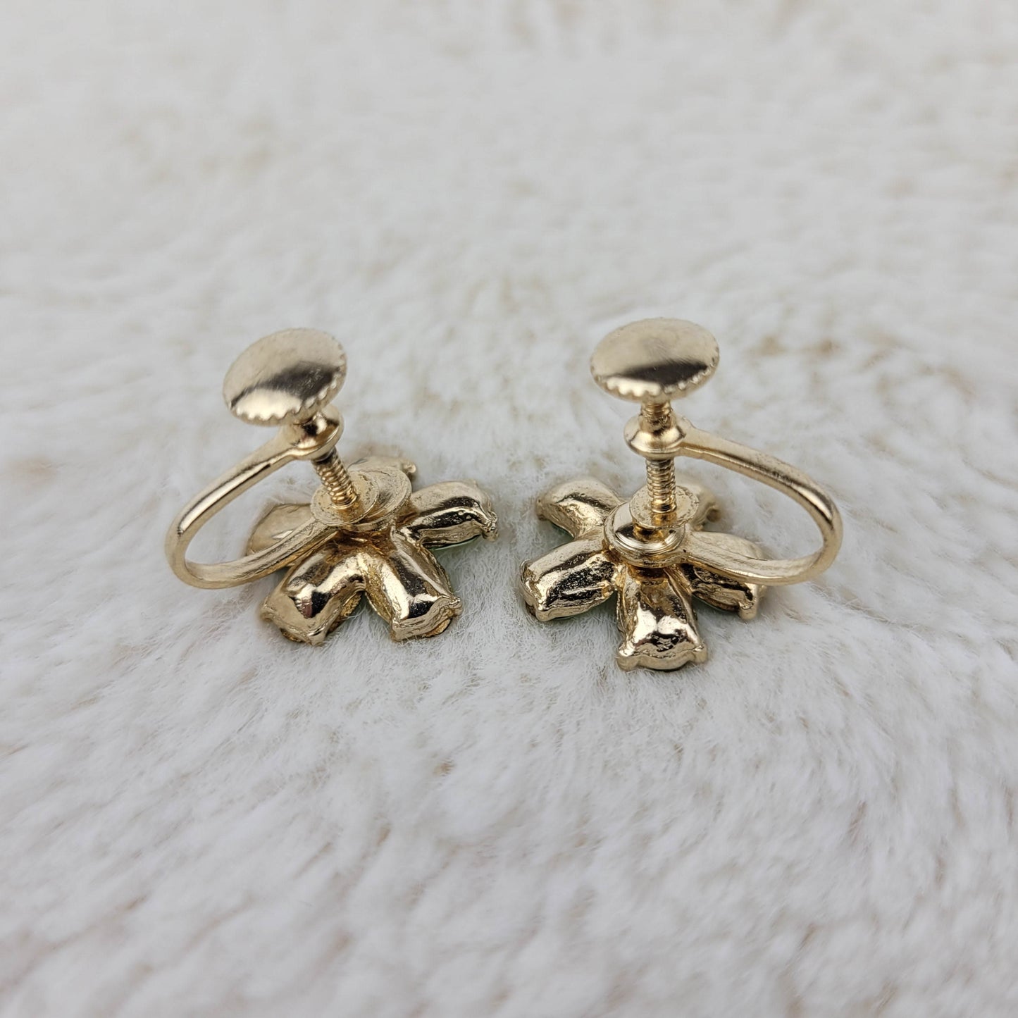 1950's Green Rhinestone Flower Screw Back Earrings