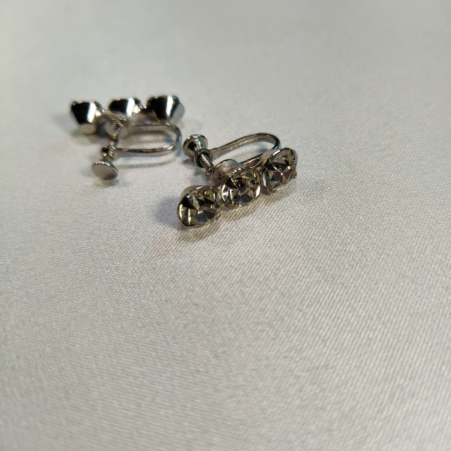 1950's Vintage Three Rhinestone Row Screwback Earrings