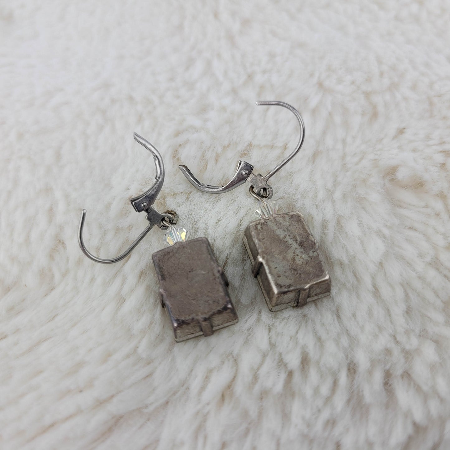 1940's Vintage Clear Rhinestone Short Dangle Hook Earrings