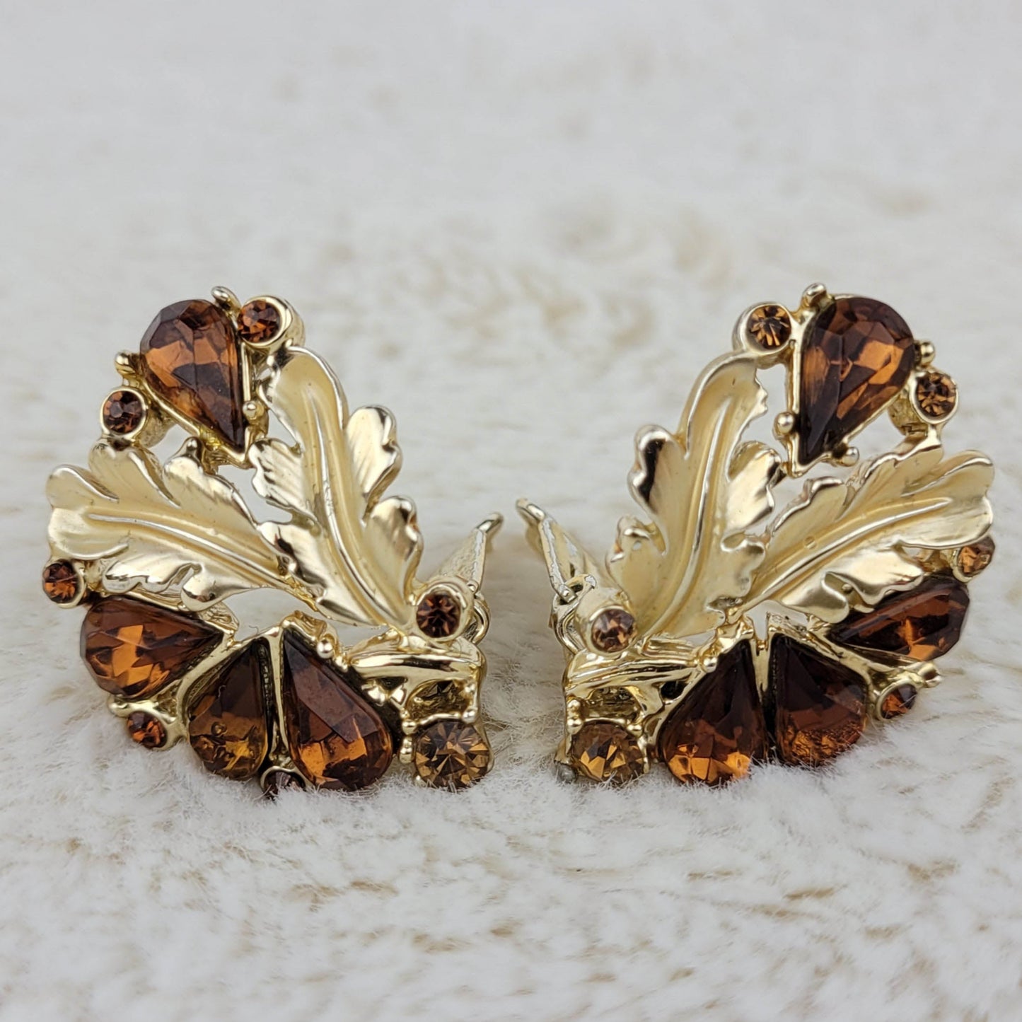 1950's Gold Tone Leaf and Root Beer Rhinestone Cluster Clip Earrings