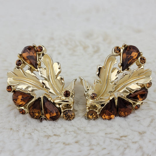 1950's Vintage Gold Tone Leaf and Root Beer Rhinestone Cluster Clip Earrings