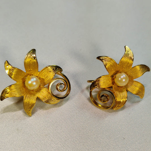 1970's Vintage Gold Tone Metal Flower Clip Earrings with a Pearl Bead Center