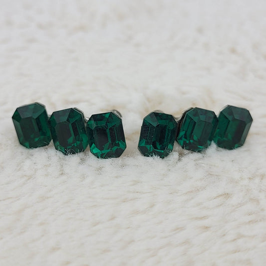 1950's Vintage Single Row Emerald Green Rhinestone Screwback Earrings