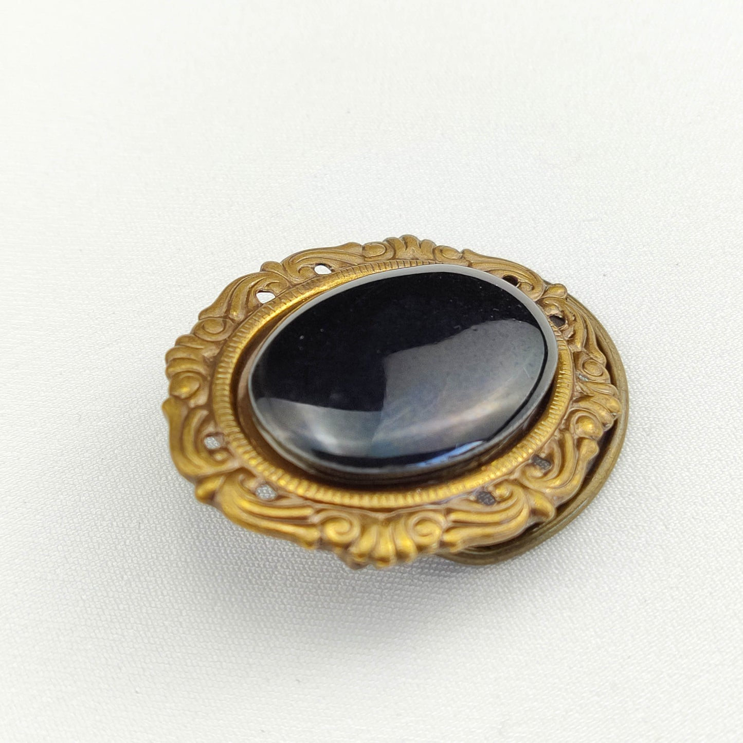 1960's Black Glass and Gold Tone Frame Scarf Clip by Jeri Lou