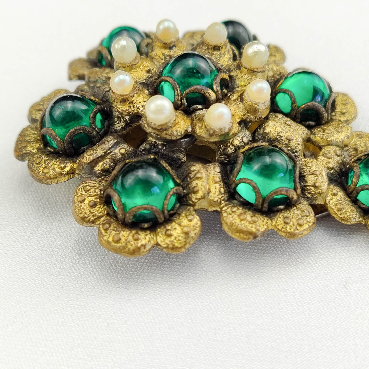 1930's Gold Tone Metal with Green Rhinestones and Pearl Bead Fur Clip
