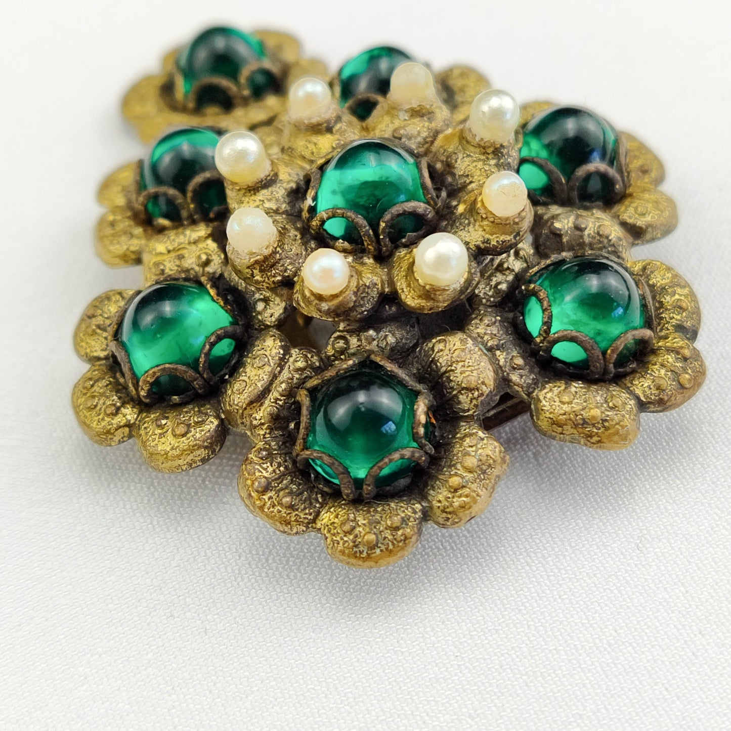 1930's Gold Tone Metal with Green Rhinestones and Pearl Bead Fur Clip