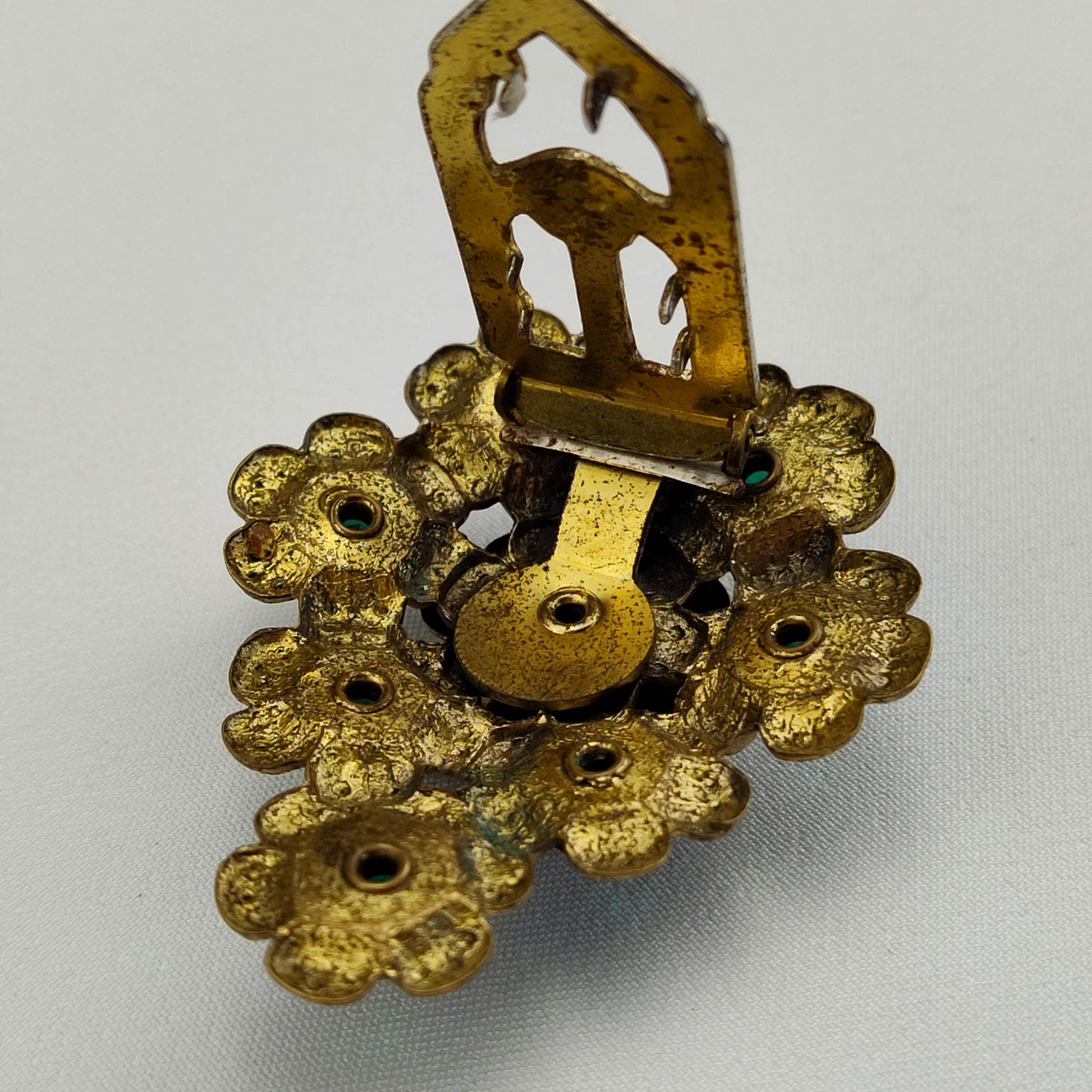 1930's Gold Tone Metal with Green Rhinestones and Pearl Bead Fur Clip