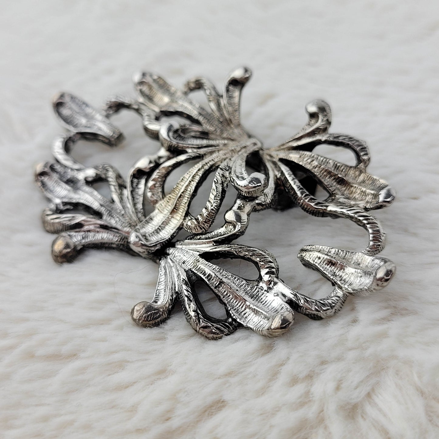 1920's Silver Tone Metal Bow Tie Shoe Clip