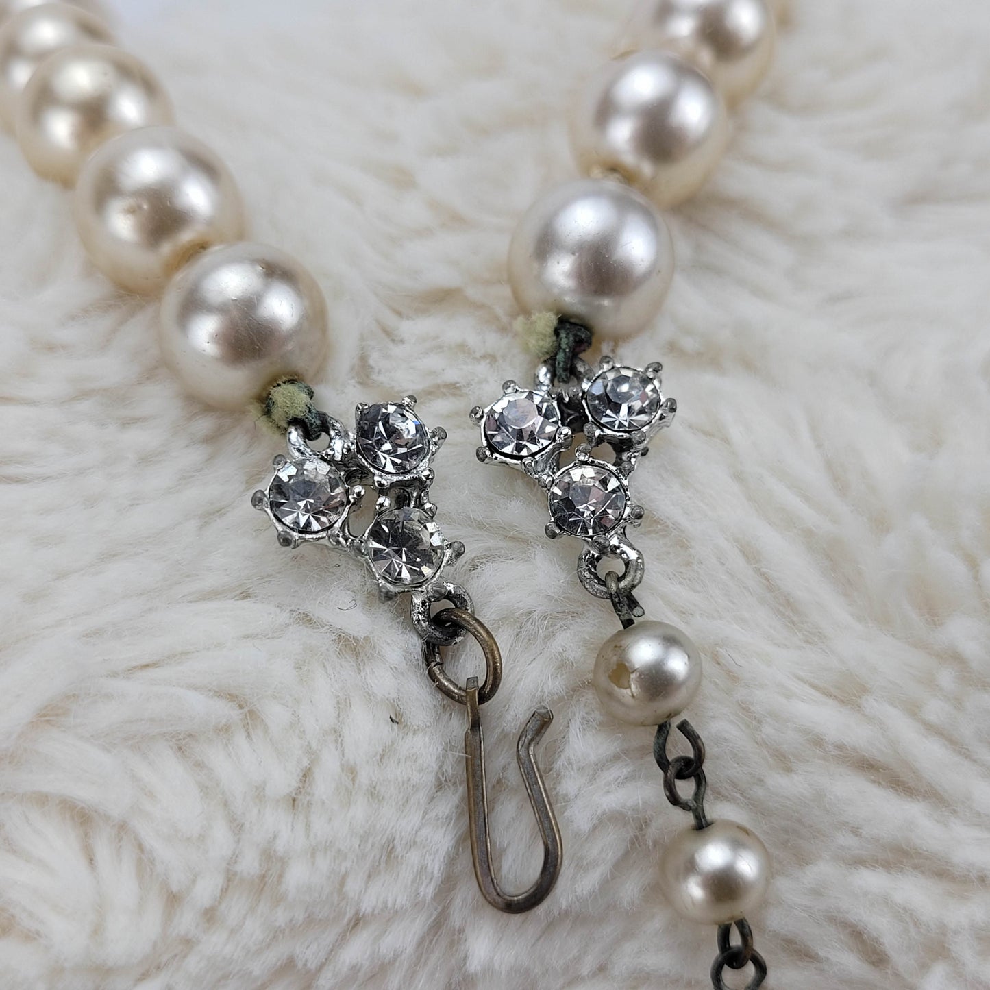 1950's Pearl Bead and Rhinestone Single Strand Necklace
