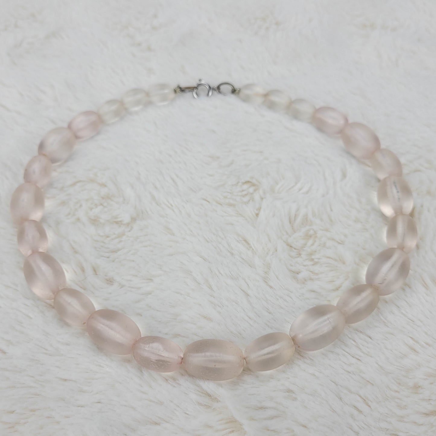 1960's Oval Frost Bead Necklace